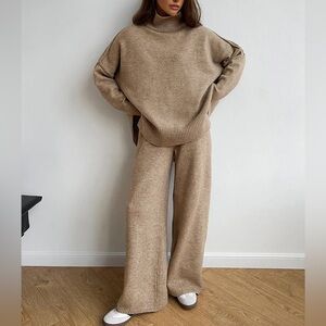 🐒NWT- Commense Oversized Turtleneck Sweater & Pants Set, Size Small